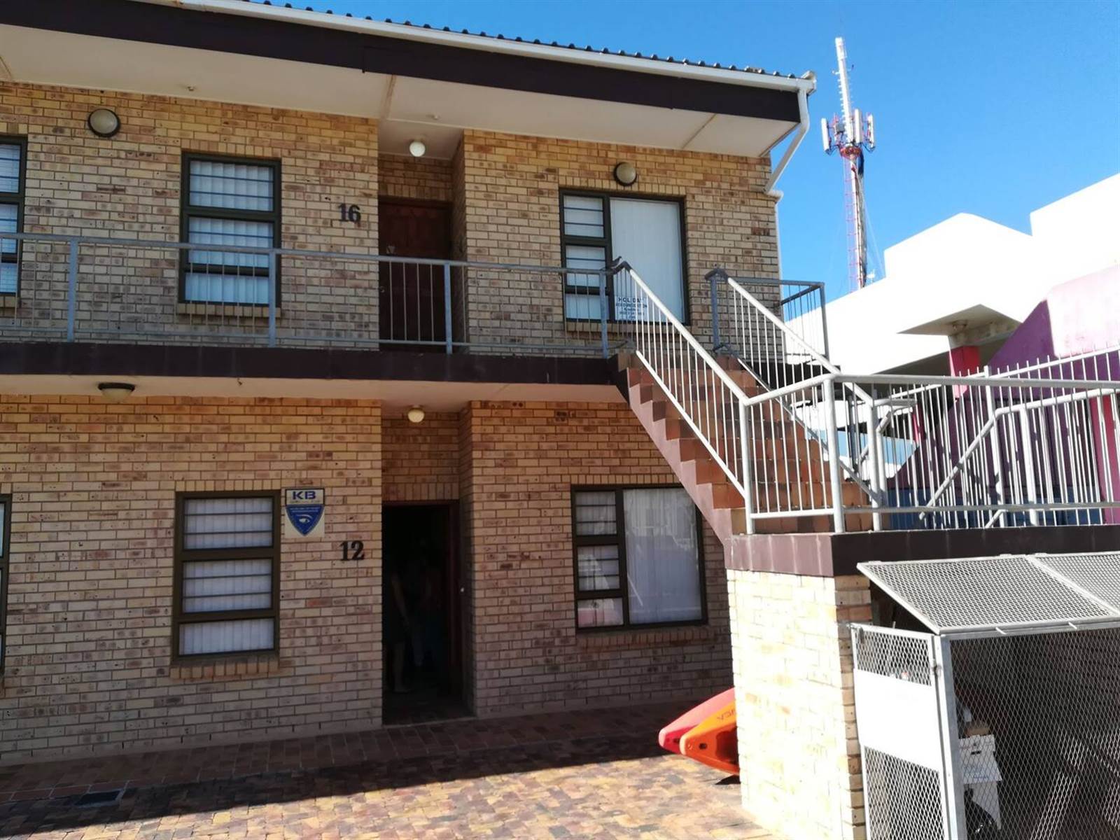 2 Bed Apartment in Jeffreys Bay photo number 16
