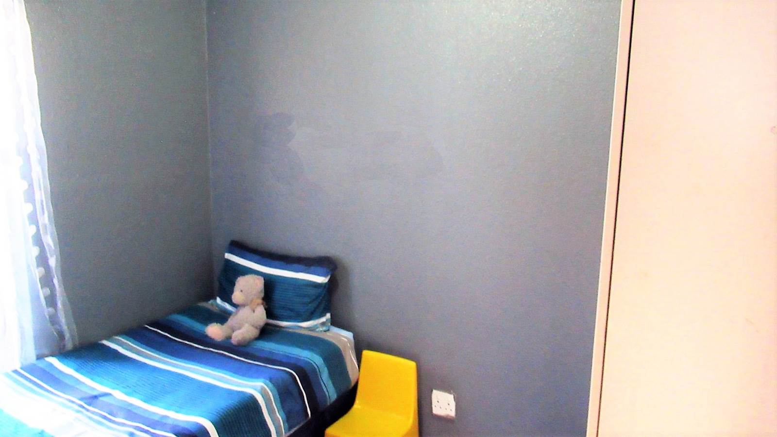 2 Bed Townhouse in Randfontein South photo number 17
