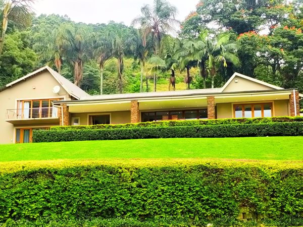 4 Bedroom House 4 Bedroom House
