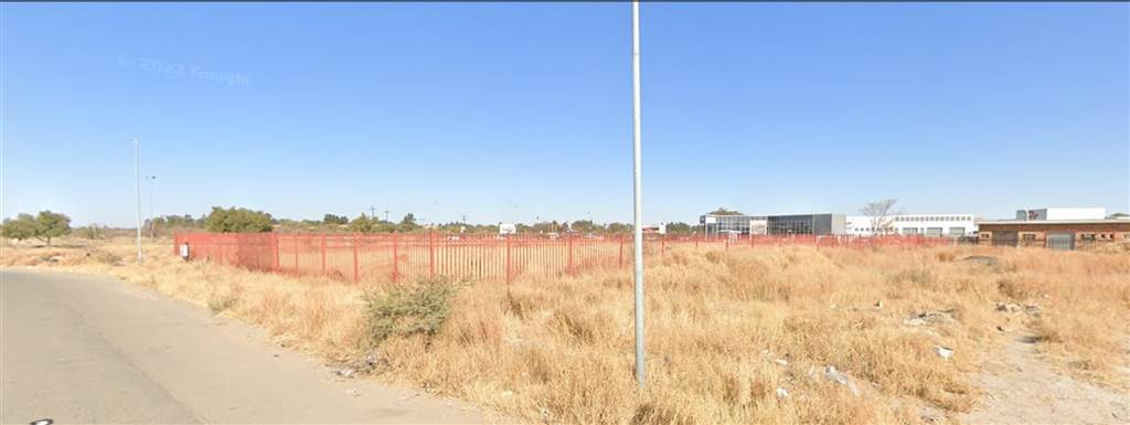 2160 m² Land available in Mafikeng photo number 6
