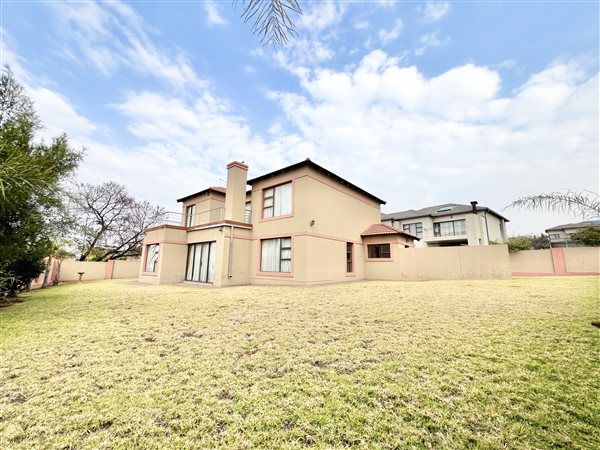 4 Bedroom House 4 Bedroom House