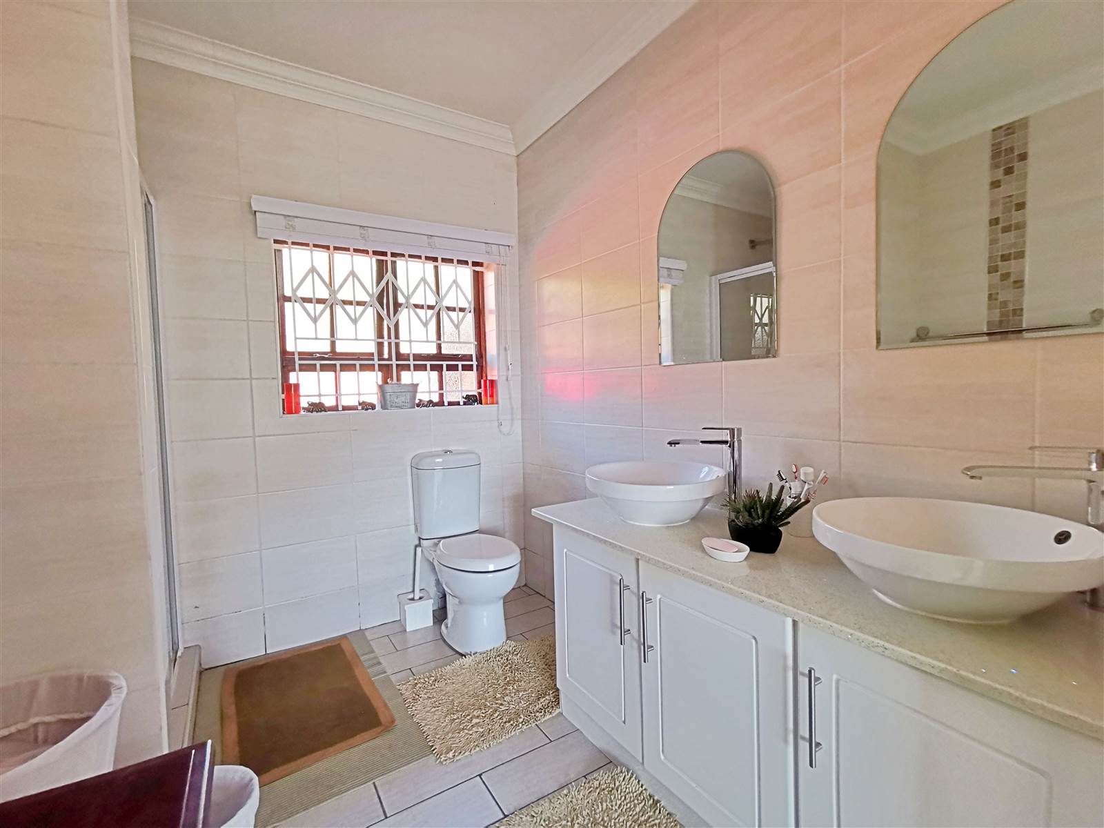 3 Bed Townhouse in Scottburgh Central photo number 5