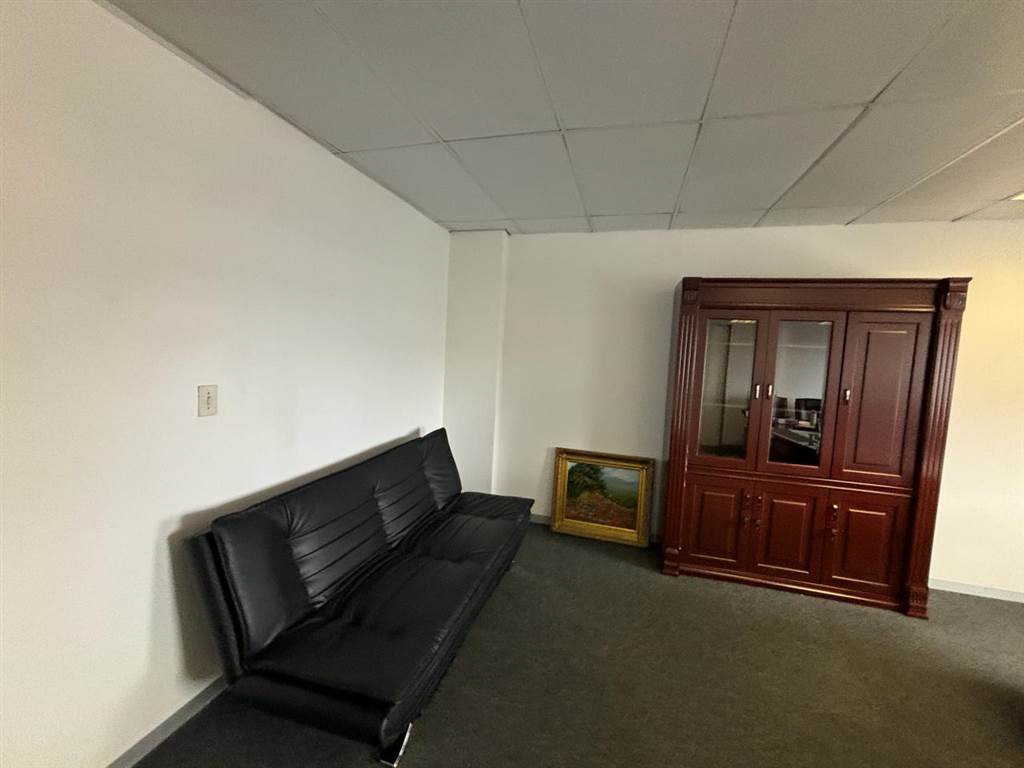 58  m² Commercial space in Rosebank photo number 10