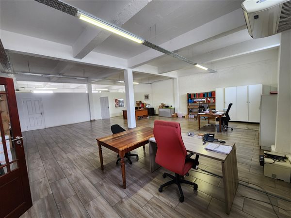 280  m² Industrial space