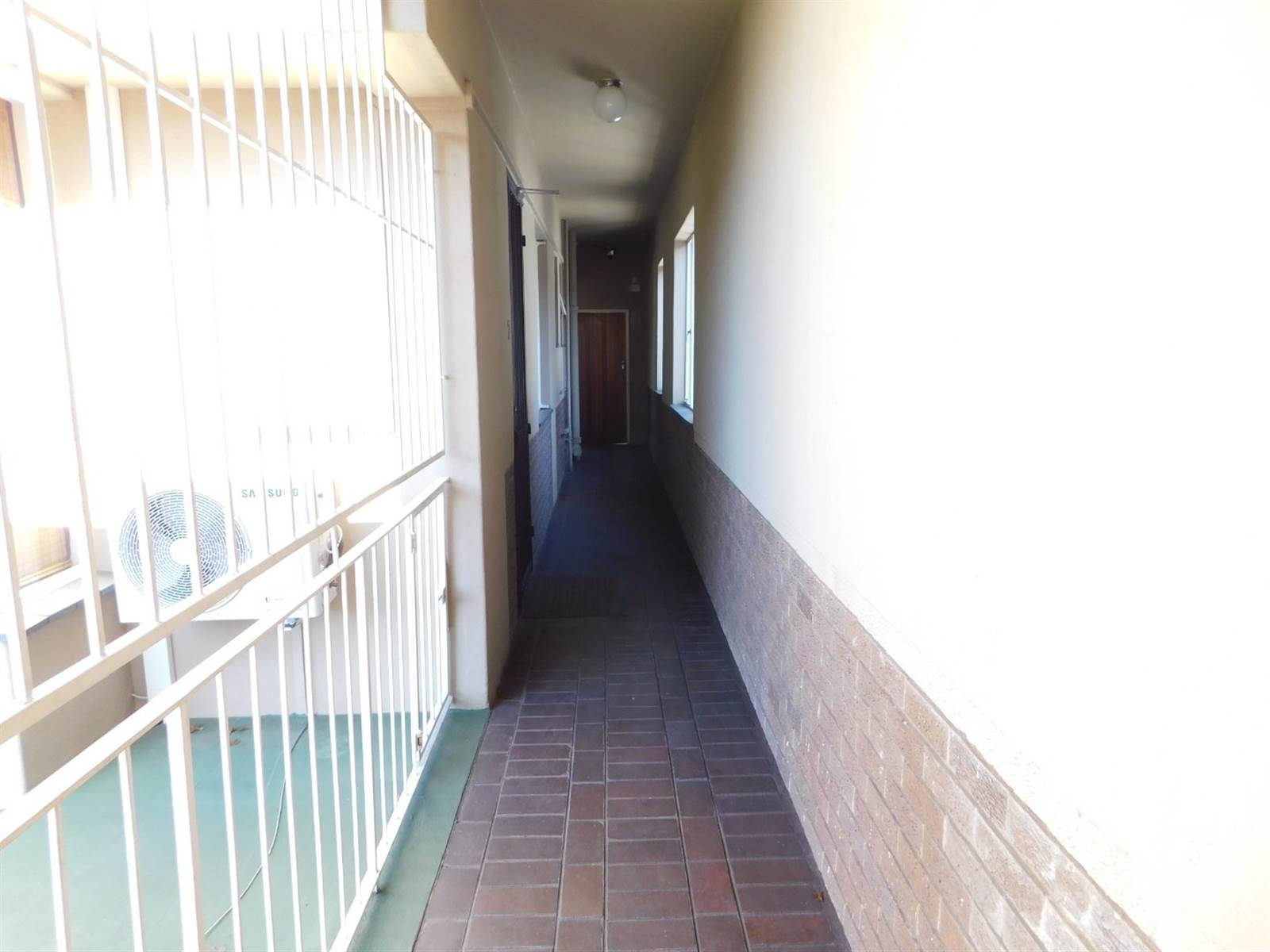 150  m² Office Space in Northcliff photo number 17