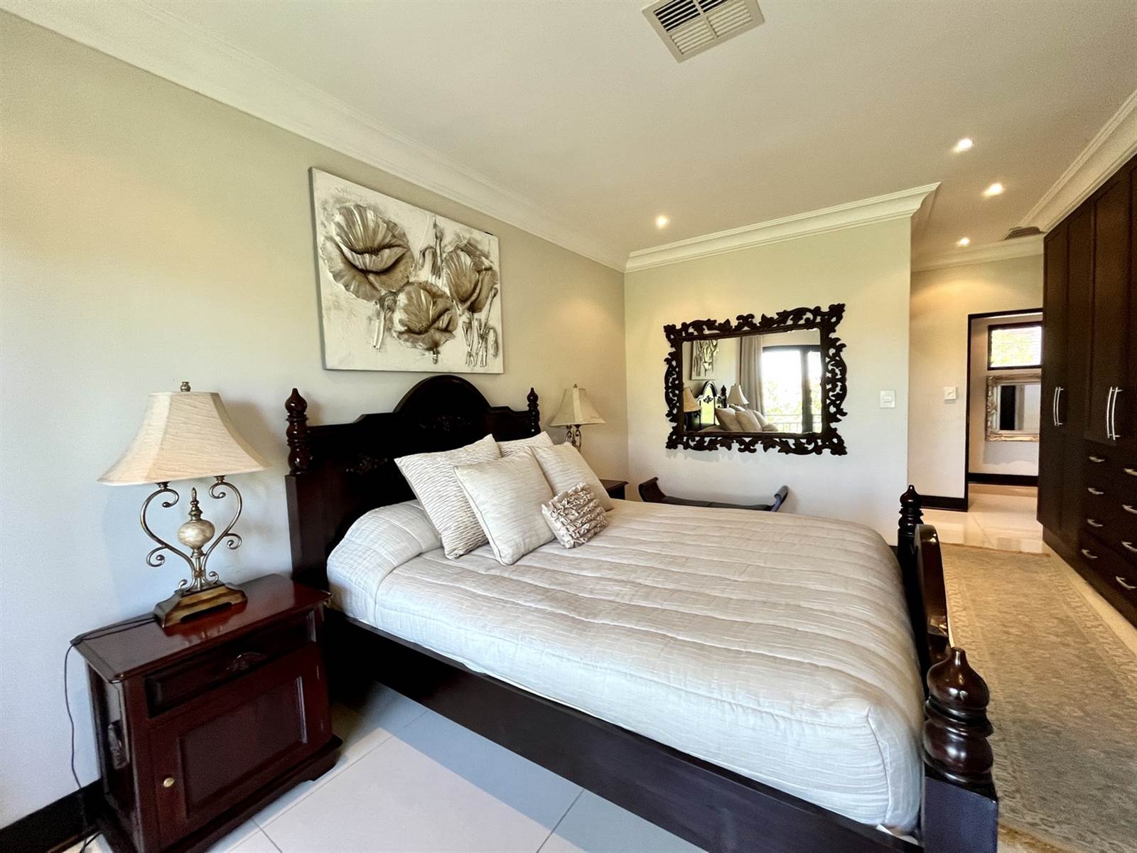 4 Bed House in Zimbali Estate photo number 14