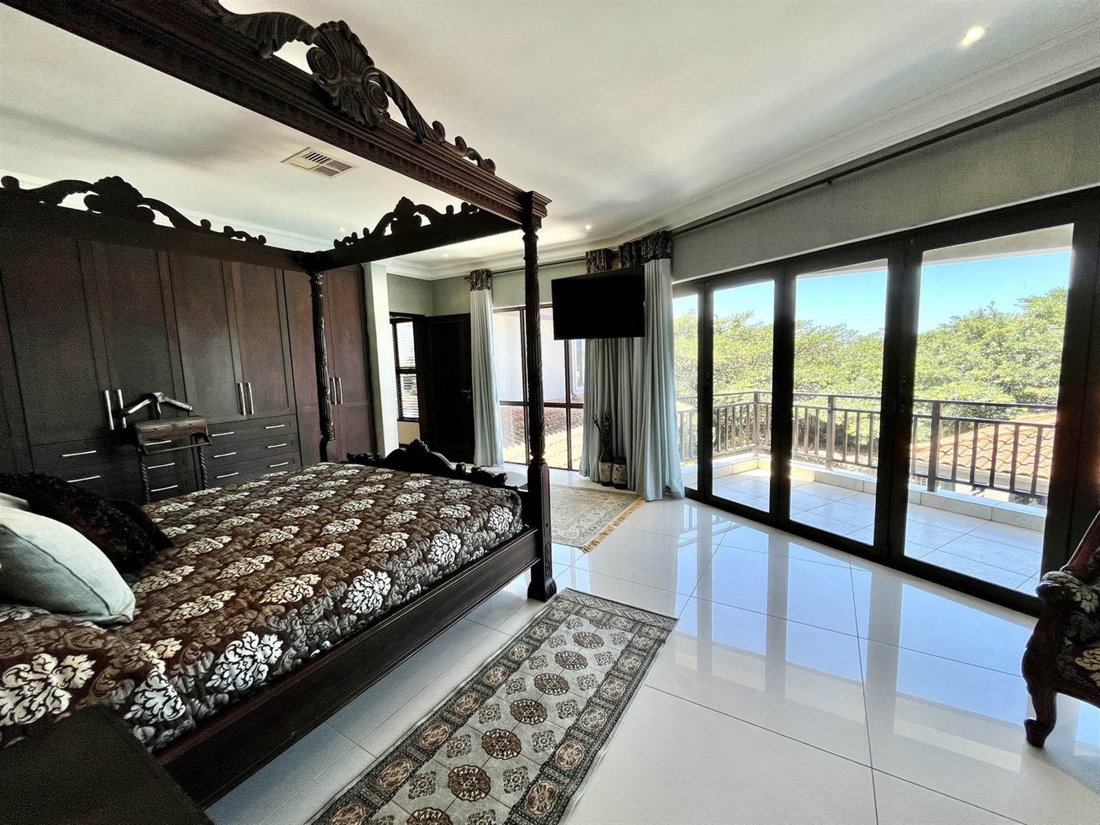 4 Bed House in Zimbali Estate photo number 11