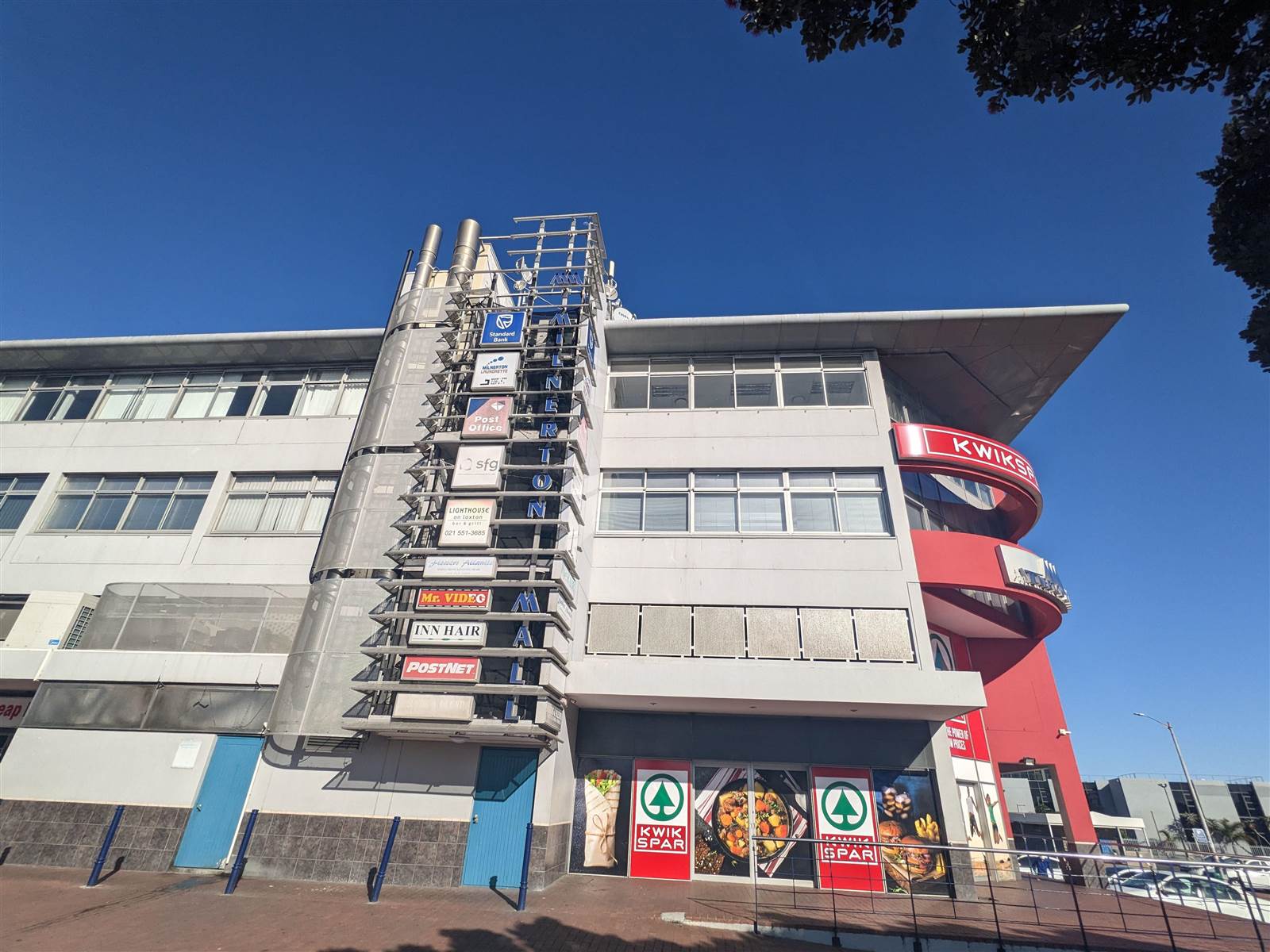 427  m² Commercial space in Milnerton Central photo number 2