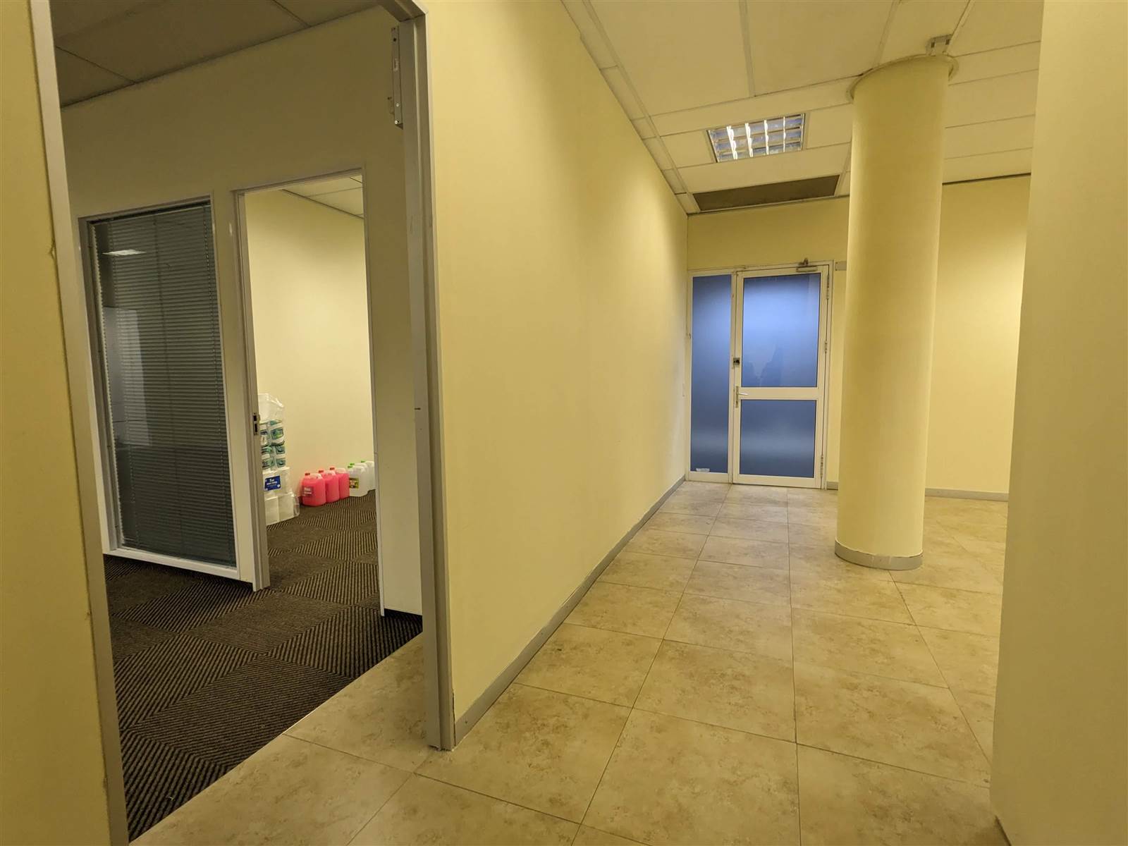 427  m² Commercial space in Milnerton Central photo number 27