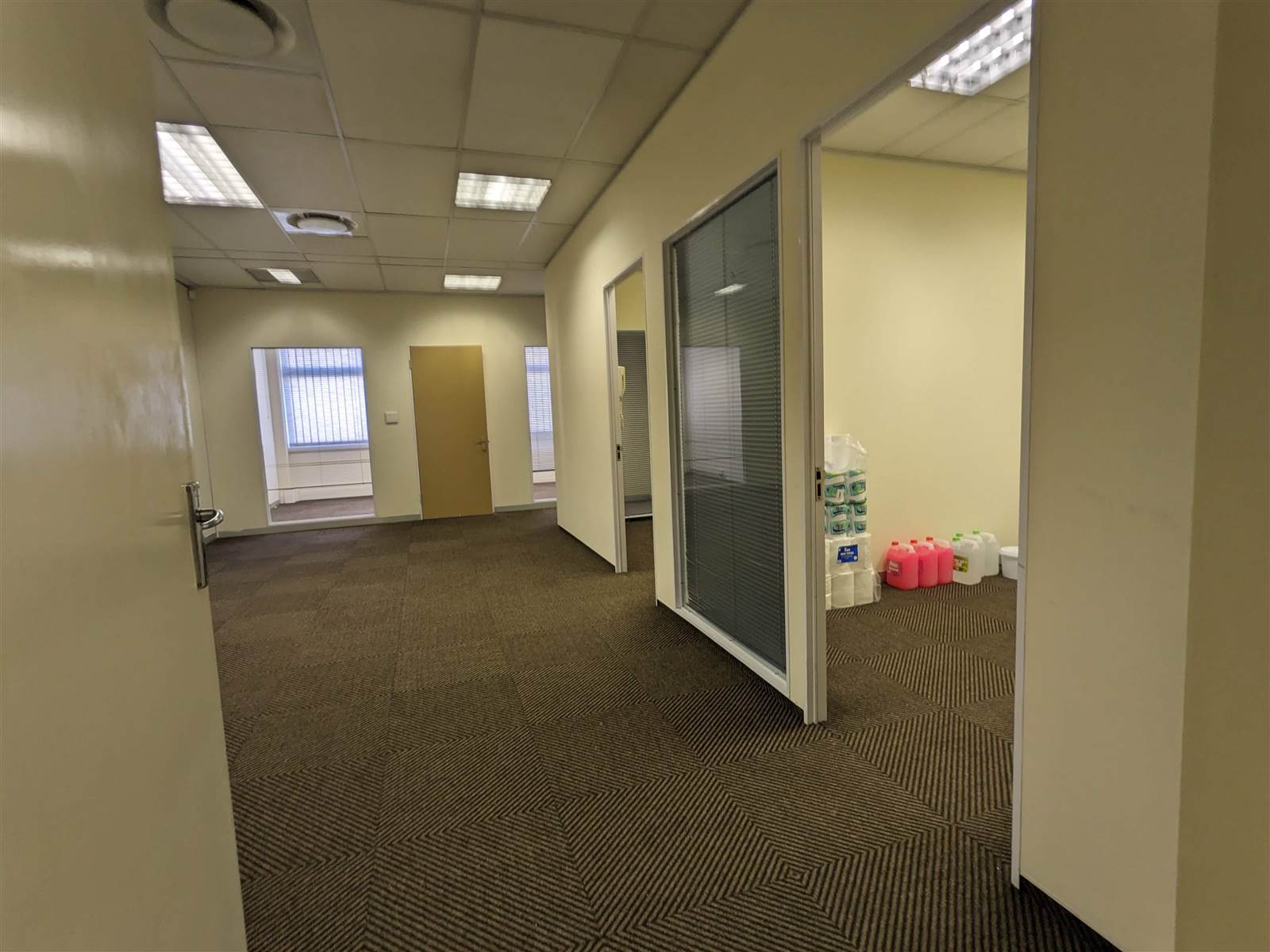 427  m² Commercial space in Milnerton Central photo number 29