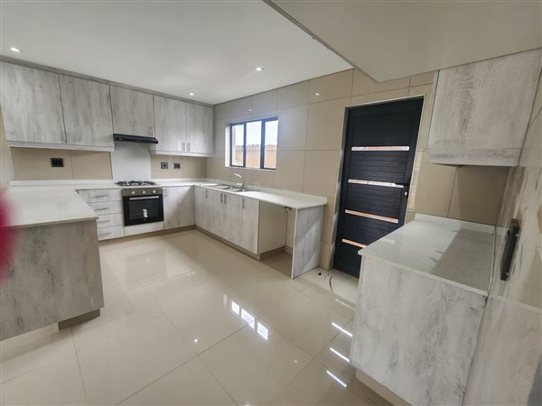 3 Bedroom Apartment