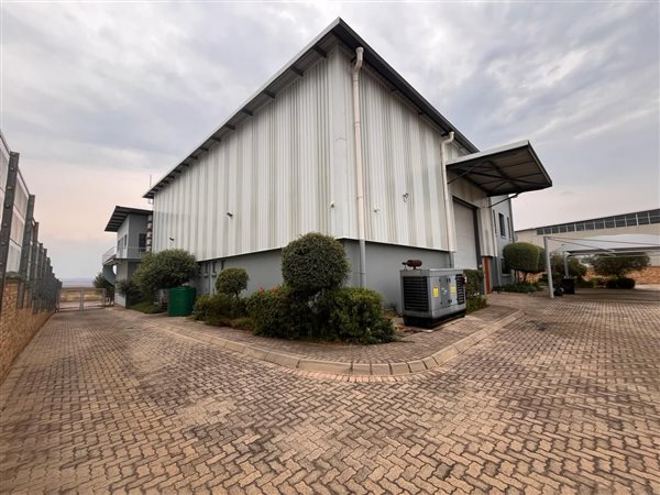 356  m² Commercial space in Lanseria and surrounds