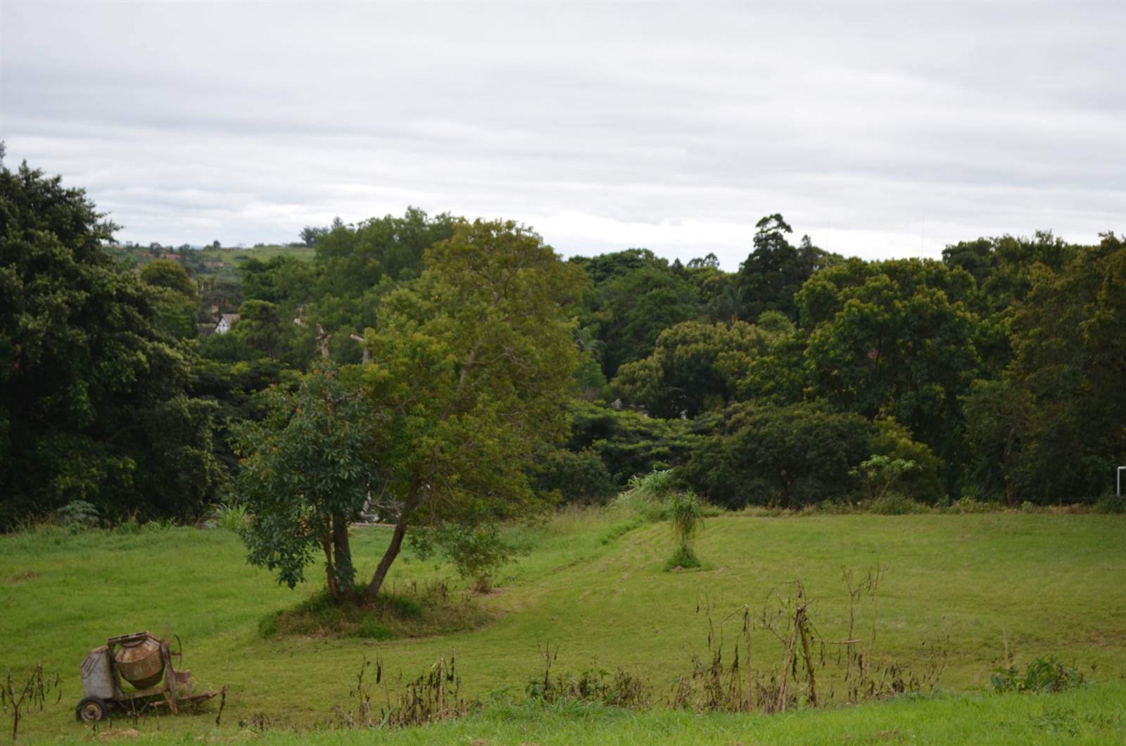 1800 m² Land available in Hillcrest Park photo number 13