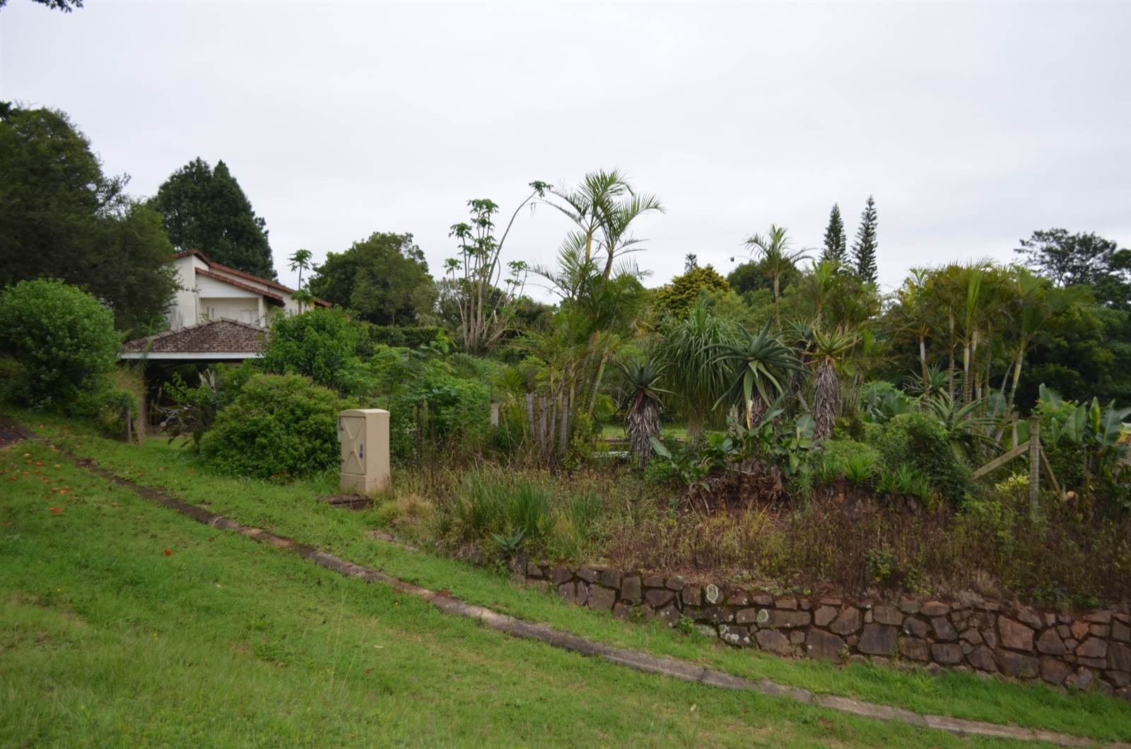 1800 m² Land available in Hillcrest Park photo number 6