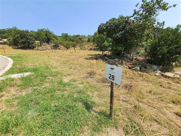 1610 m² Land available in Sonheuwel
