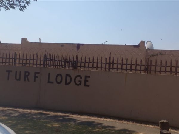 2 Bed Townhouse in Turffontein