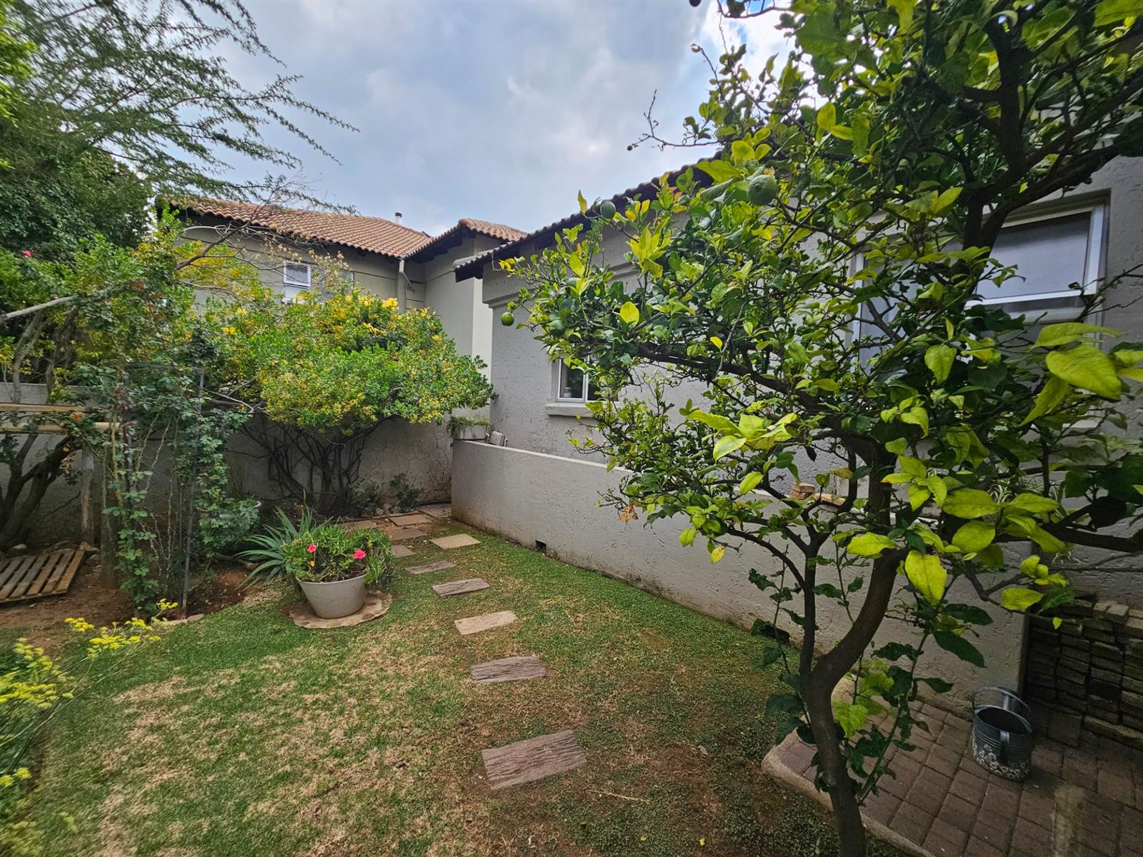 3 Bed House in Greenstone Hill photo number 28