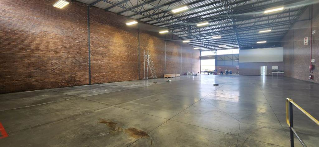 973  m² Industrial space in Pomona photo number 5