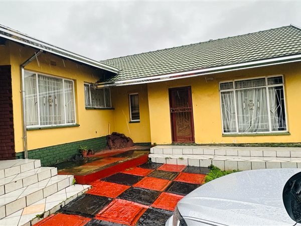 3 Bedroom House 3 Bedroom House