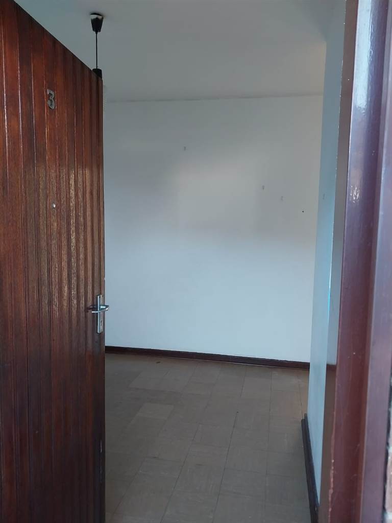 1 Bed Flat in Rosettenville photo number 5