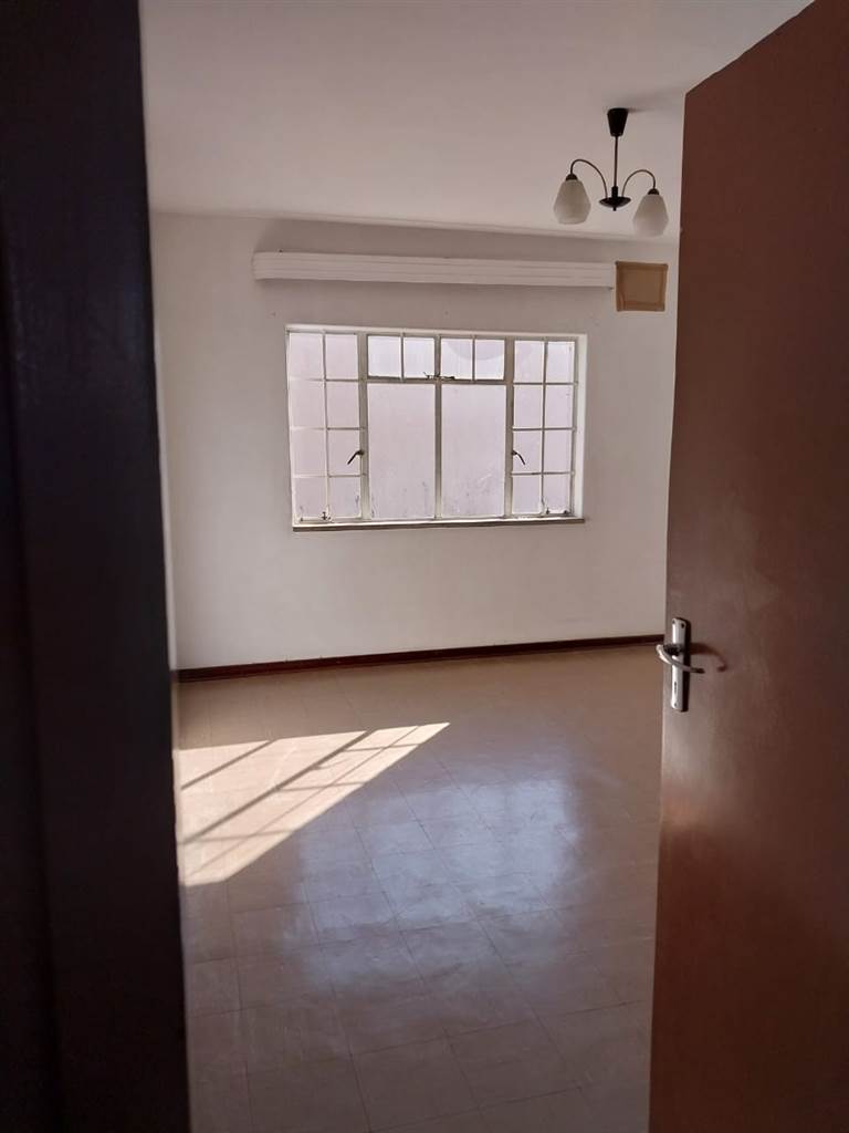 1 Bed Flat in Rosettenville photo number 2