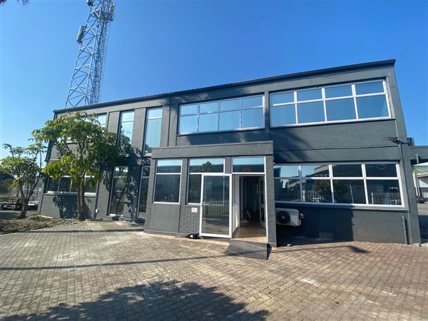 165  m² Commercial space