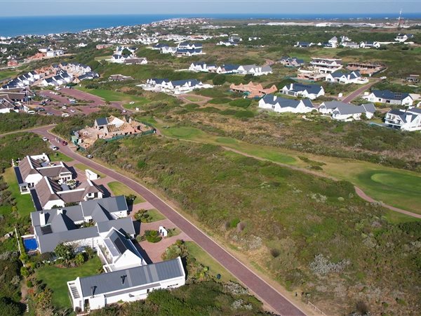 1215 m² Land available in St Francis Links
