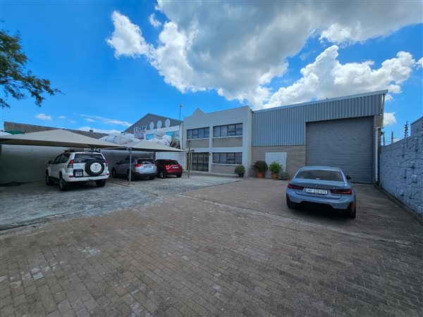 400  m² Industrial space in Strand Central