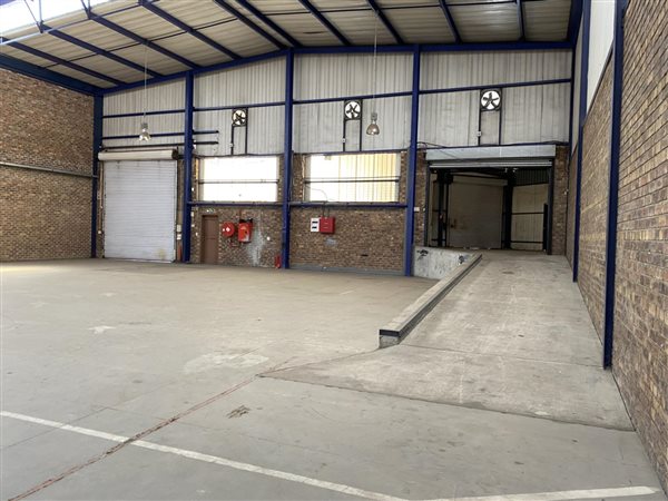 3 802  m² Industrial space