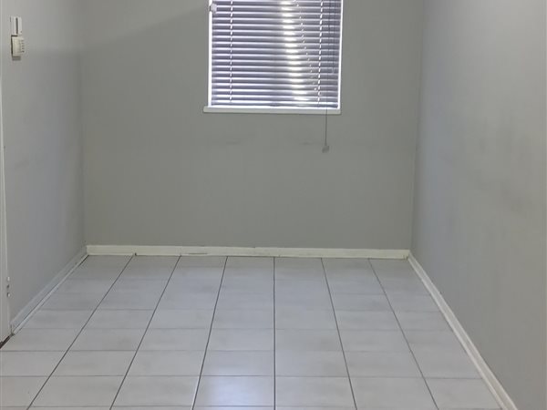 77  m² Commercial space in Vryburg