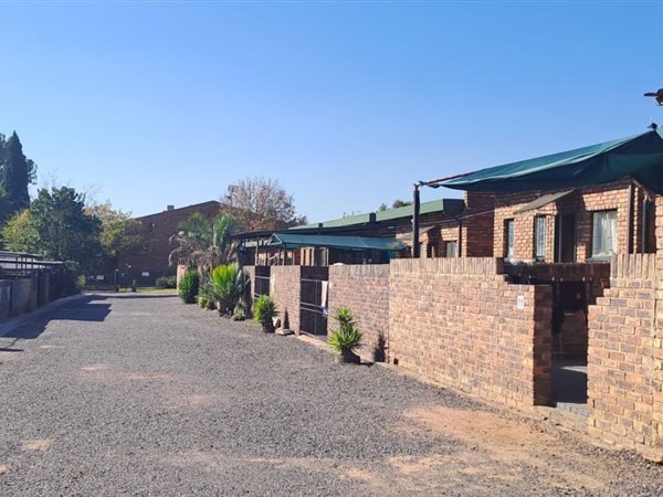 2 Bedroom Townhouse 2 Bedroom Townhouse
