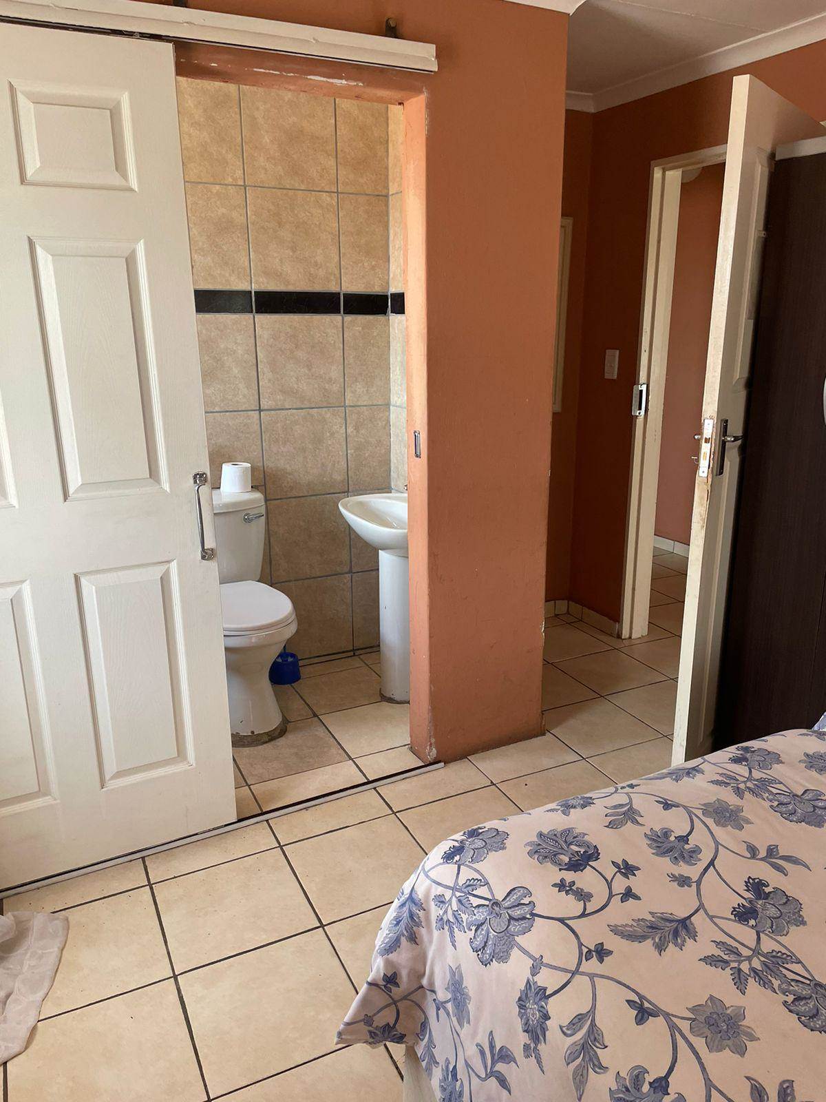 12 Bed House in Kagiso photo number 17