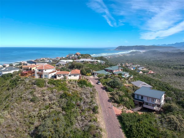 889 m² Land available in Cola Beach