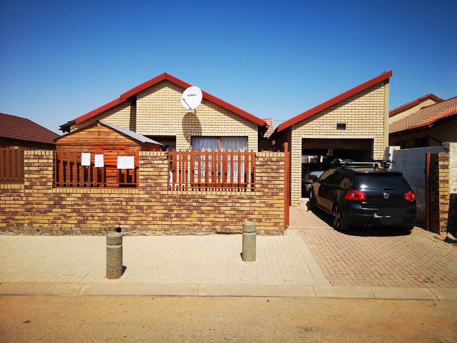 4 Bed House in Rabie Ridge photo number 2