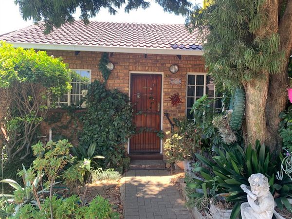 2 Bedroom Simplex 2 Bedroom Simplex