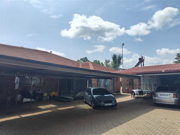 8 400 m² Farm 8 400 m² Farm