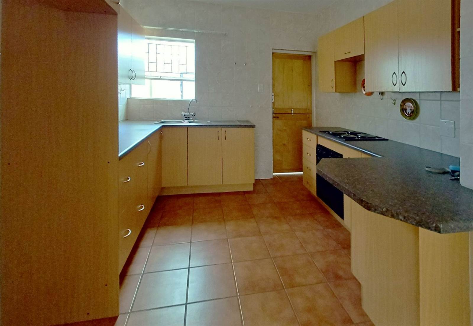 2 Bed Townhouse in Rietvalleirand photo number 5