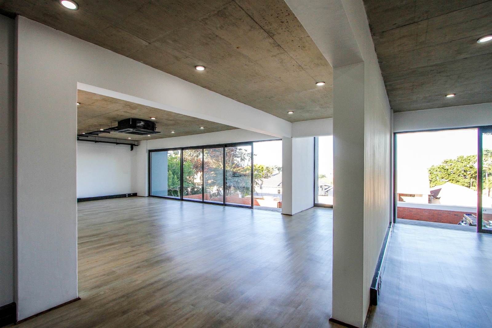 113  m² Office Space in Durban North photo number 11