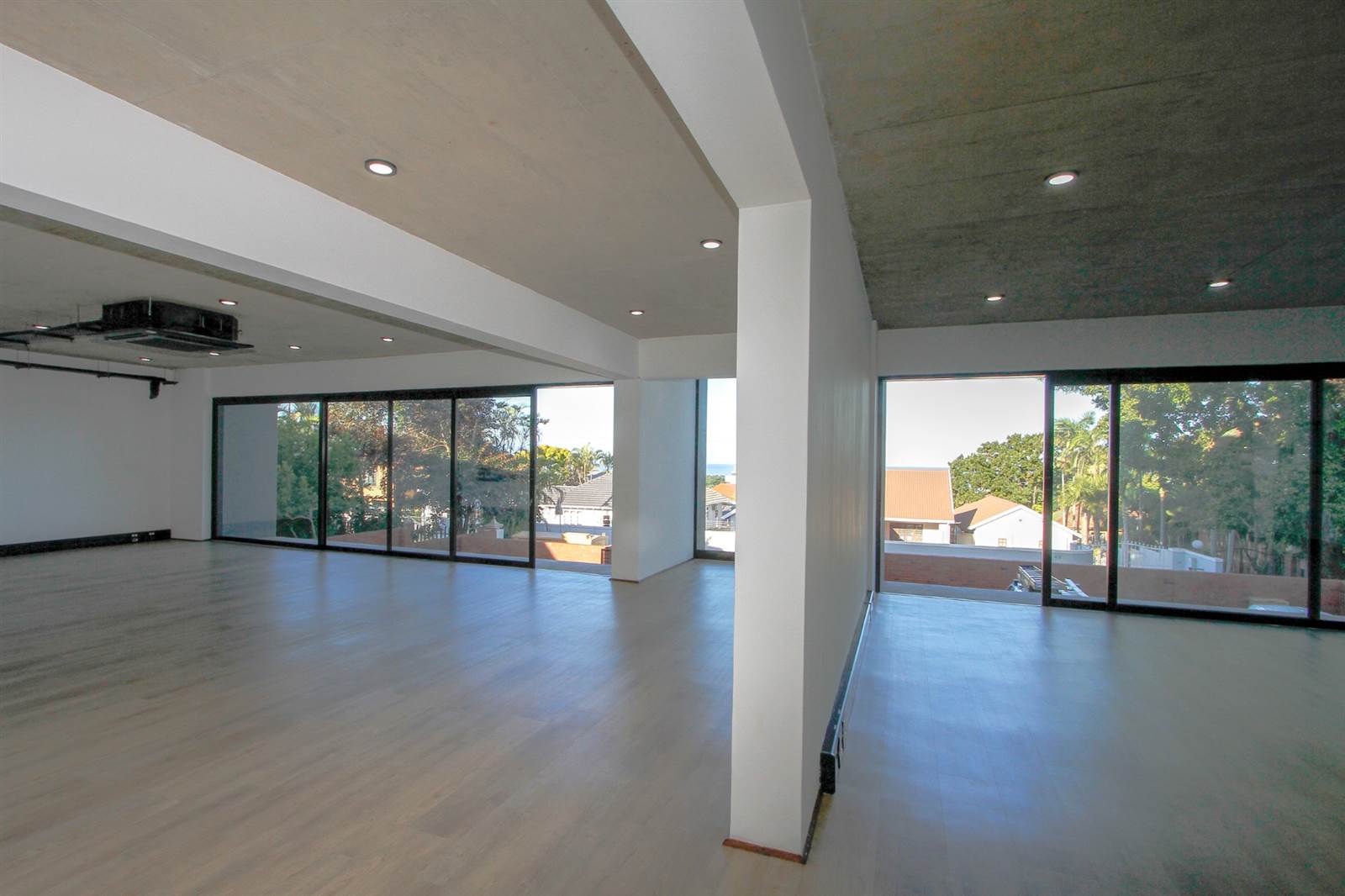 113  m² Office Space in Durban North photo number 12
