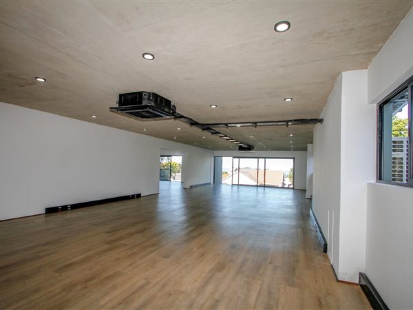 113  m² Office Space in Durban North