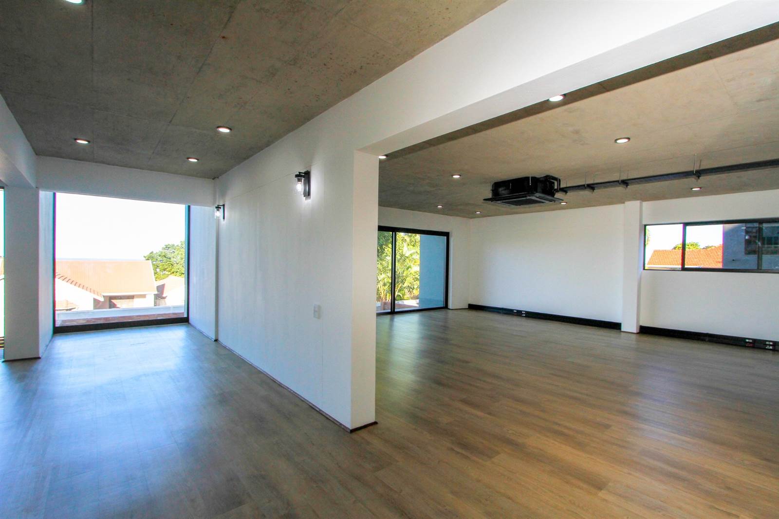113  m² Office Space in Durban North photo number 14