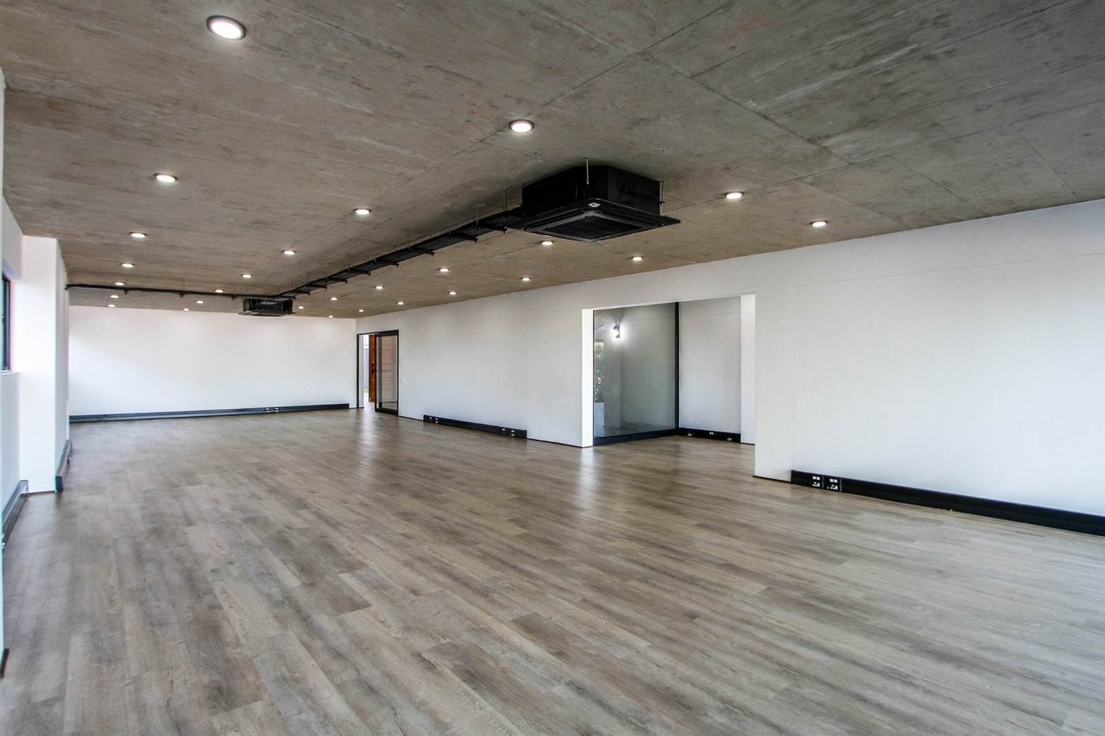 113  m² Office Space in Durban North photo number 9