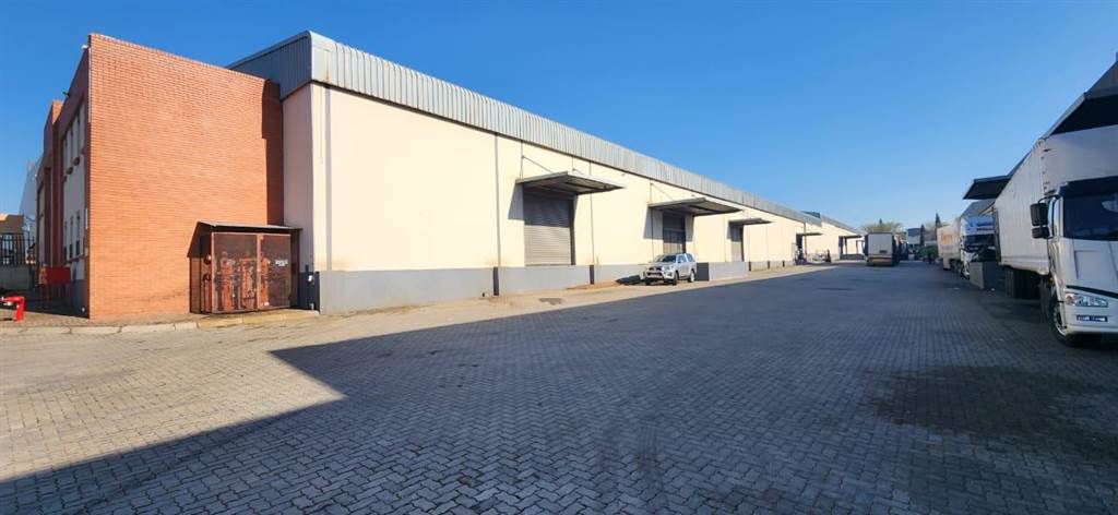2850  m² Industrial space in Pomona photo number 1