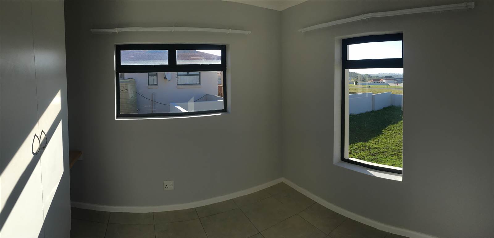 3 Bed Townhouse in Kidds Beach photo number 10