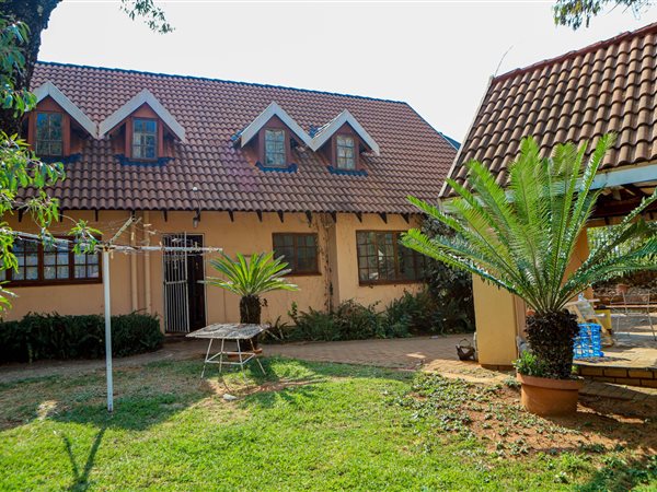 8 Bedroom House 8 Bedroom House