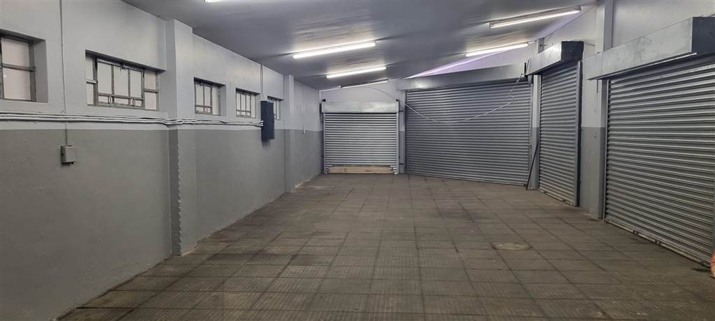 300  m² Commercial space in Pietermaritzburg Central photo number 7