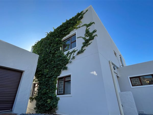 5 Bedroom House 5 Bedroom House