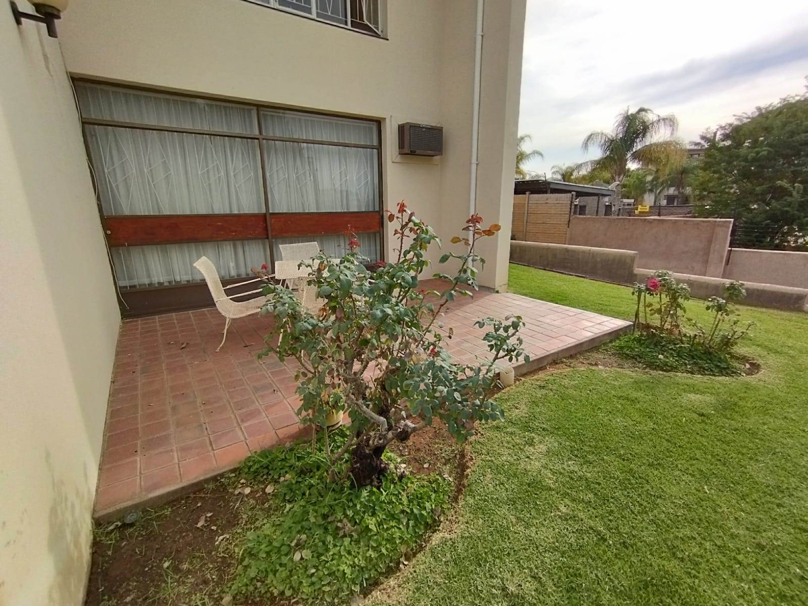 2 Bed Apartment in Upington photo number 25