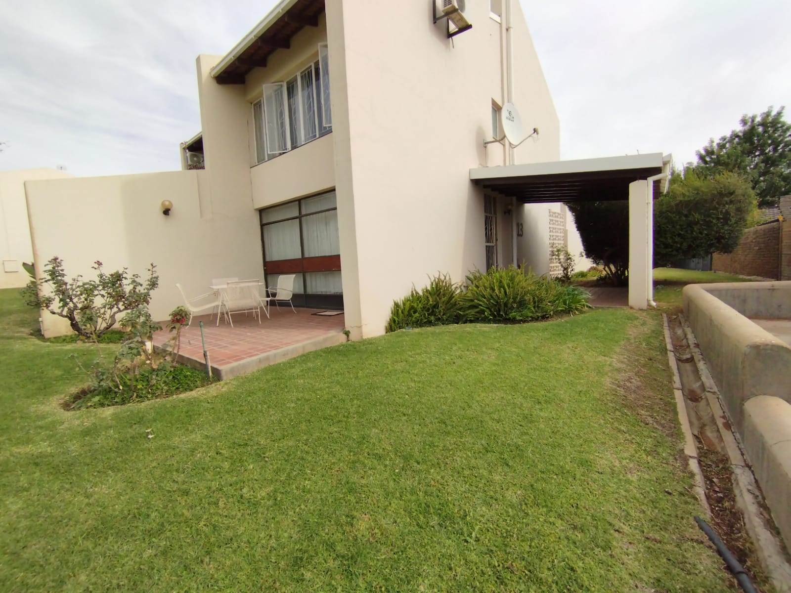 2 Bed Apartment in Upington photo number 17