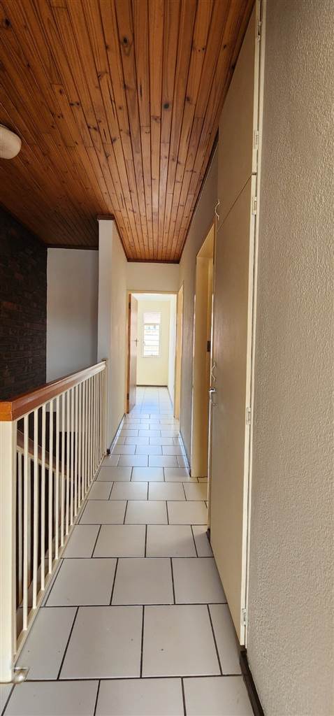 3 Bed Townhouse in Sinoville photo number 14